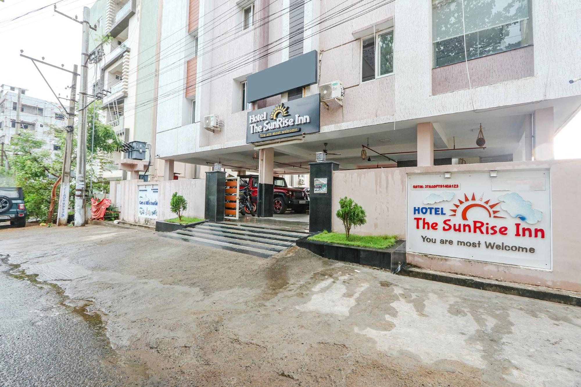 Fabhotel The Sunrise Inn - Nr Gayatri Vidya Parishad College Of Engineering Visakhapatnam Exterior foto